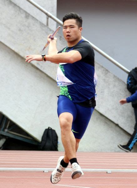 905 seuraajaa, 1,190 seurattavaa, 2 julkaisua. 青年盃田徑賽》實力還在但技術要調整 黃士峰不心急達標奧運 - 麗台運動報