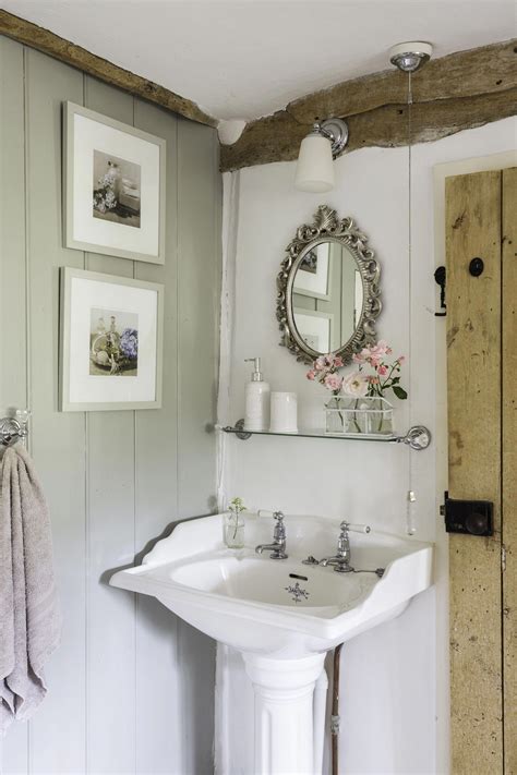 Classic Washstand In A Cottage Bathroom In 2020 Cottage Style