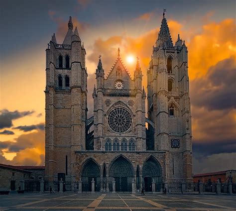 Es Mi Tierra — Leon Cathedral Castile And Leon Spain Via Places To