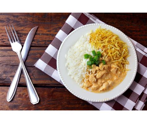 Strogonoff de frango conheça a melhor receita Atacadão