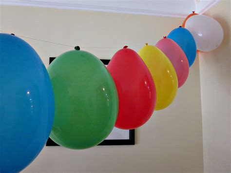 How long does a balloon garland last for? Easy Balloon Garland - Moneywise Moms