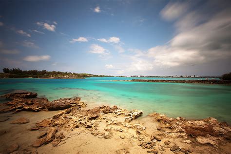 Destination bermuda, a nations online project profile of the british overseas territory formerly bermuda consists of the main island bermuda (or main island), some adjacent islands, and about. VP9/DK7LX - Bermuda Islands - News