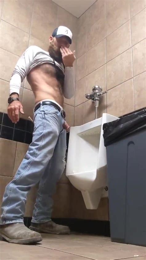 Beards GAY DADDY PISSING IN THE TOILET ThisVid Com