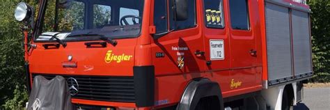 Feuerwehrfahrzeuge die feuerwehr der stadt recklinghausen verwendet nur fahrzeuge, die einer norm entsprechen. Feierliche Übergabe des generalüberholten ...