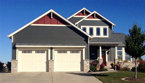 Mastic Quest Siding In Misty Shadow Red Decorative Gables Gable