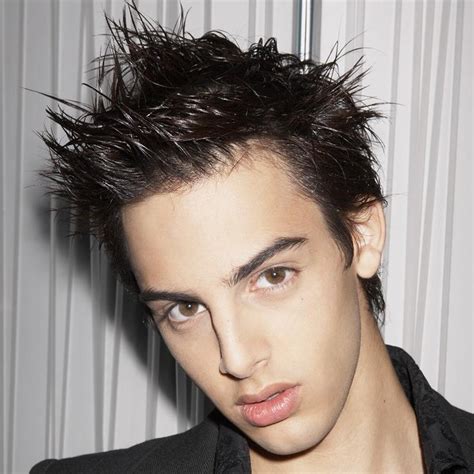 The first thing you should know if you are considering darin for your baby's name is that in most countries all over the world the name darin is a boy name. Darin - Fan Lexikon
