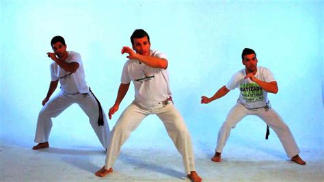 How To Do The Meia Lua De Frente In Capoeira Howcast