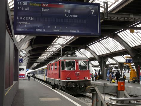 Sbb Re 44 11196 Mit Ersatzzug Im Hb Zürich Am 16022014 Bahnbilderde