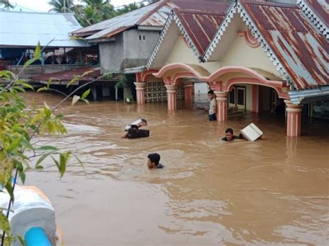 Banjir Bengkulu Renggut 29 Korban Jiwa, 13 Orang Hilang — Mimbar Rakyat