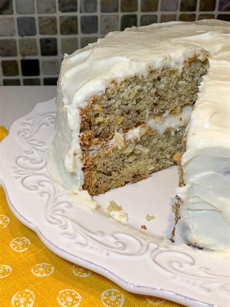 A delicious and easiest banana walnut cake recipe. Delicious Banana Cake with Walnuts - Hot Rod's Recipes