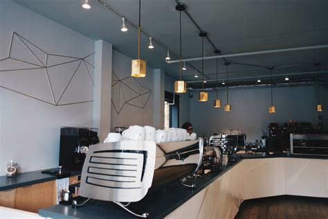 They'll even bag your purchases for you without paying that. On the Grid :: Quantum Coffee, King West, Toronto | Home ...