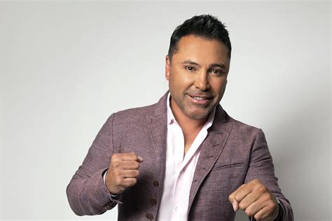 Dec 22, 2014 · boxer oscar de la hoya, also known as the golden boy, got his start in boxing at a young age, winning a gold medal at the 1992 olympics at the age of 19. How Oscar De La Hoya is Giving Back