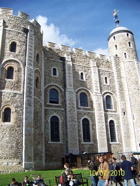 Tower of London - yes another castle | Travel around the world, Tower