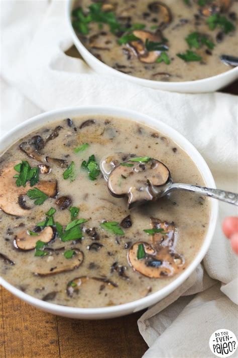 I just realized that i hadn't posted a soup recipe here on the blog since i made the zuppa di farro back in february. Creamy Garlic Mushroom Soup | Recipe (With images ...
