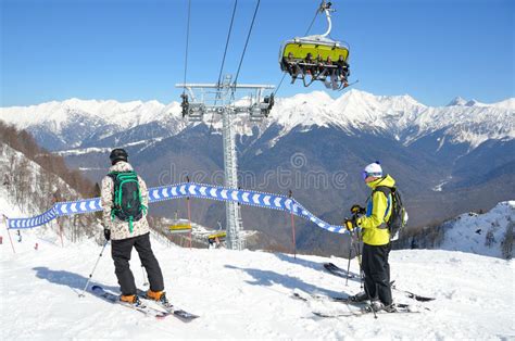 Sochi Russia February 27 2016 Skiers Are Choosing The Route For