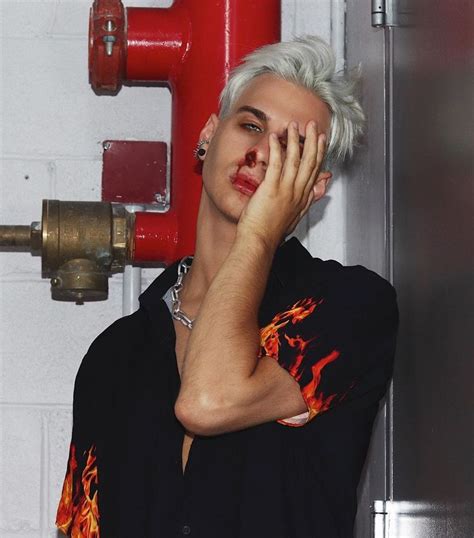 I want to see brad mondo do a video on billie elish's hair evolution since she just went blonde ❣️. Brad Mondo (With images) | Bend and snap, Brad, Pretty hairstyles