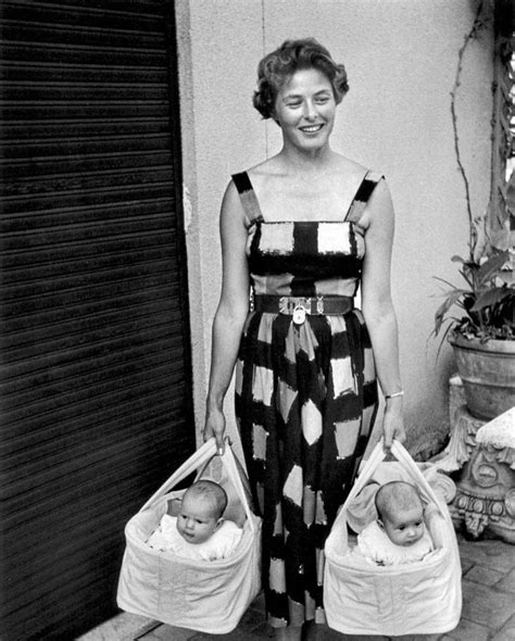 Ingrid Bergman With Her Twin Daughters In 1952 Ingrid Bergman