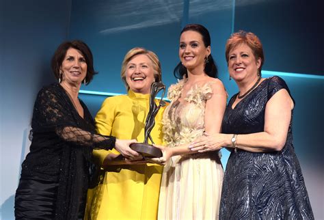 Hillary Clinton Surprises Katy Perry At UNICEF Gala CBS News