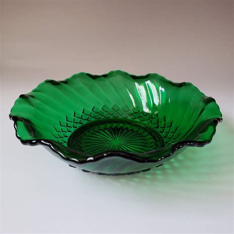 vintage anchor hocking emerald green glass bowl diamond swirl etsy
