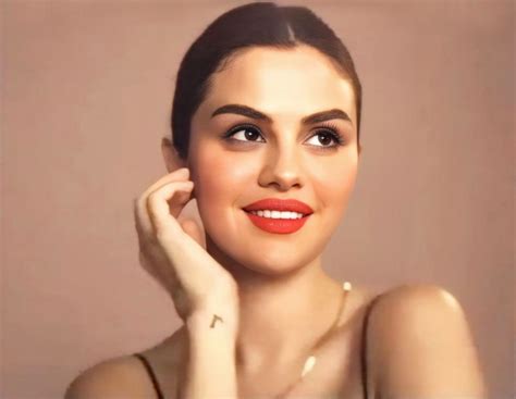 New Rare Pic Of Selena Gomez For Rare Beauty Selena Gomez Makeup
