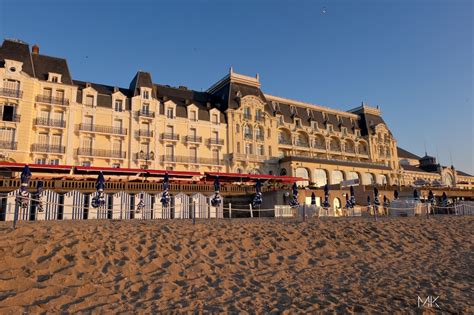 Tests de débit et éligibilité de votre ligne téléphonique. Grand Hotel, Cabourg. Normandië, Frankrijk. | Les régions ...