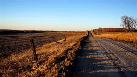 An Old Dirt Country Back Road In Kansas Runs Stock Footage Sbv