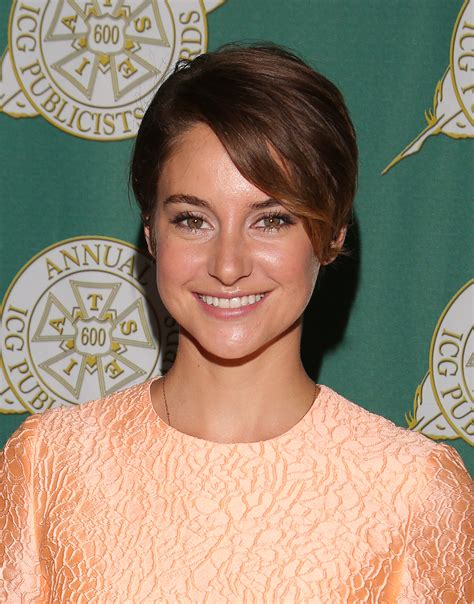 Shailene Woodleys Hair Habits New Beauty Tools To Try More Stylecaster