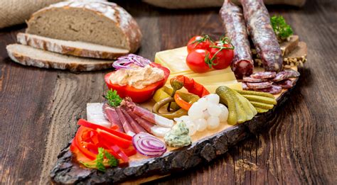 Wallpaper Food Sausage Vegetables Tomatoes Cheese Onions Bread