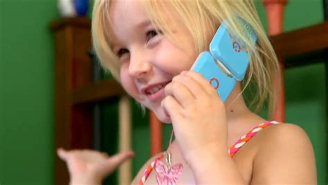 Piquing Our Geek A Safe Cell Phone For Kids For Real