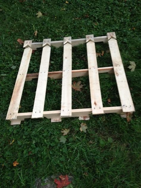 How To Make A Picket Fence Out Of Everyday Pallets Off The Grid News