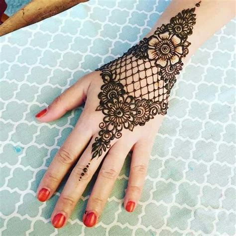 30 Stylish Back Hand Mehndi Designs For Ladies Mehndi