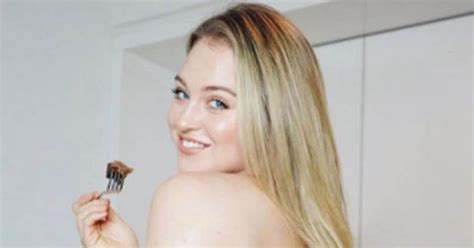 Iskra Lawrence Reveals Epic Booty In Cheeky Knickers Pic Daily Star