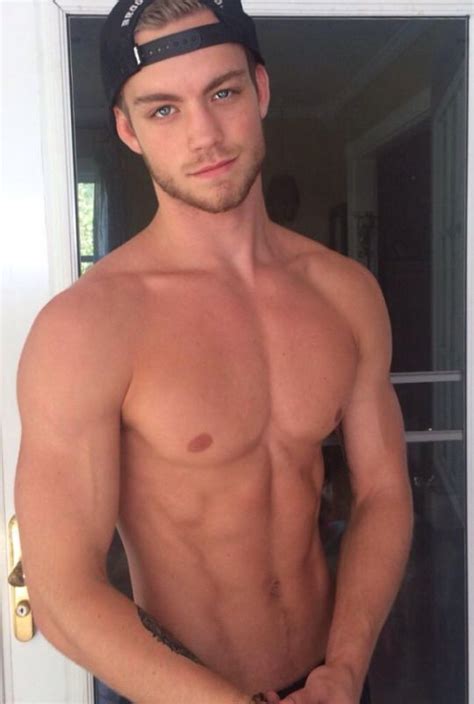 dustin mcneer