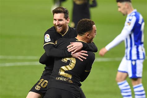 The match is a part of the laliga. Em jogo marcado por recorde de Messi, Barcelona goleia ...