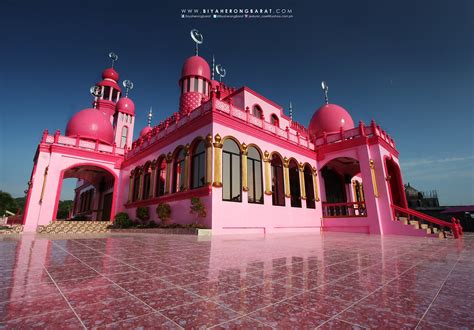 Datu Saudi Ampatuan Maguindanao The Pink Mosque Of Peace Biyaherong