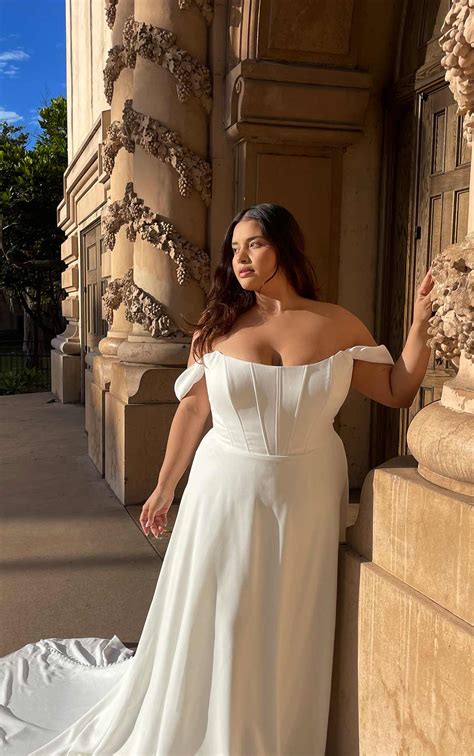 Crepe Plus Size A Line Wedding Dress With Off The Shoulder Straps Say