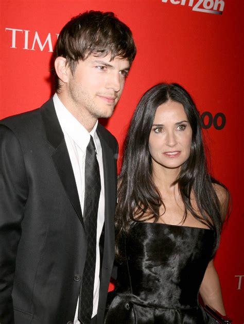 Ashton Kutcher And Demi Moore Officially Divorced News Pakistan