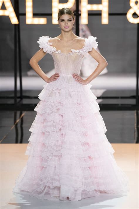 These Are The Dreamiest Dresses From Paris Haute Couture Week Ideias