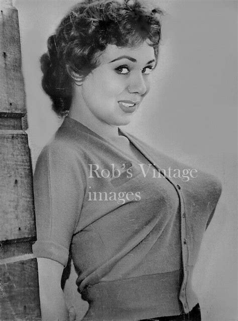 Bullet Bra Mama Photo Retro 1940S 50S Meg Miles Tv Soap Star 8 X10 US