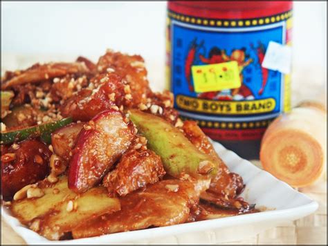 I like the tangy, sweet, spicy chinese rojak (chinese mixed fruit and veggie salad). KitchenTigress: Chinese Rojak