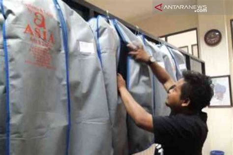 Contoh gambar pakaian sipil resmi. Pakaian Sipil Lengkap Psl - Baju Adat Tradisional