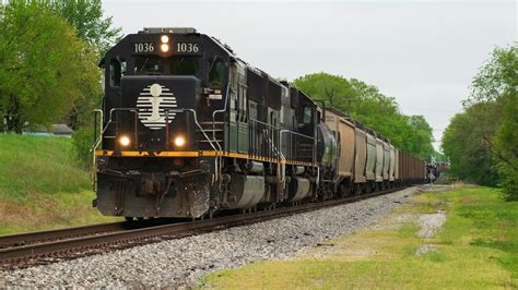 Illinois Central Sd70 Pair On Cn A407 5622 Youtube