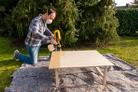 Mit kleinen zwischenfach zum ablegen. Schreibtisch-Erhöhung selber bauen | How-To Anleitung | WAGNER