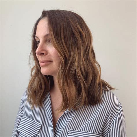 We asked a celebrity hairstylist for the easiest haircuts that don't need much styling. 15 Easiest Wash and Wear Haircuts for Over 50 (2020 Trends)