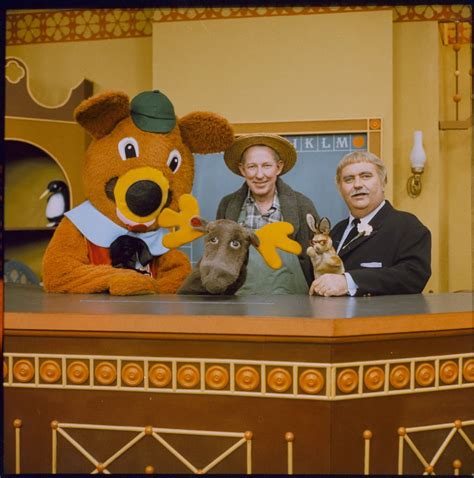 Remembering Tv S Captain Kangaroo And Bob Keeshan Actor Behind The Iconic Character