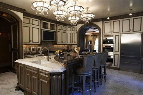 Put your trust in the leader: Kitchen: Custom Kitchen Cabinet Decor By Huntwood Cabinets ...