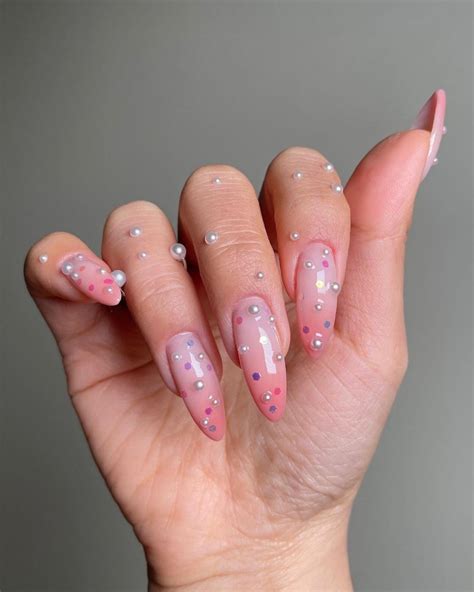 50 Pearl Nail Art That Are Super Pretty — Ombre Pink Pearl Nails