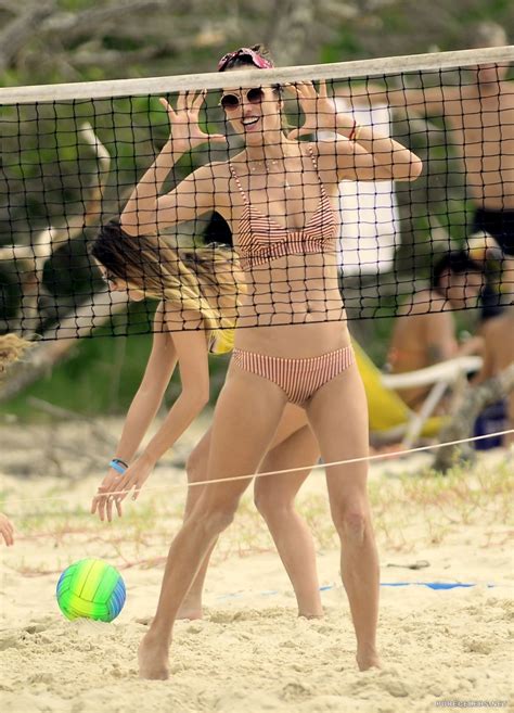 Leaked Alessandra Ambrosio Caught Playing Volleyball In A Bikini