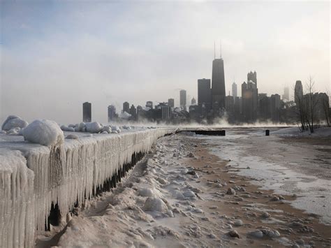 The Defining Photo Of Chicagos Frozen Week Business Insider