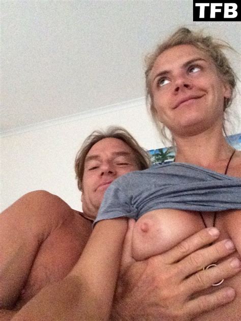 Eliza Coupe Nude Sexy Leaked The Fappening 7 Photos OnlyFans